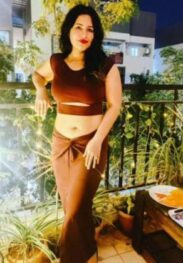 Call Girls In Lajpat Nagar Delhi➥9990211544 High Class Escorts