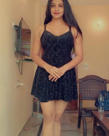 No 1 Call Girls In Gaur City Mall Noida 9818099198 Escorts In Noida