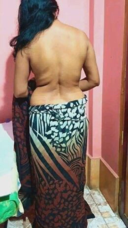 Telugu speak sexy housewife dirty nude vdo coll service enjoy