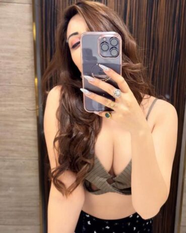 Call Girls In Sarojini Nagar 8130408224