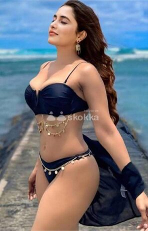 Call Girls In Khirki Extension 9999833992 Delhi