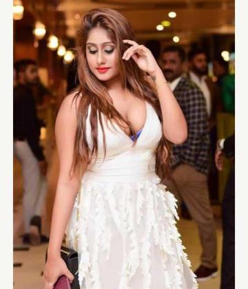 Call Girls In Laxmi Nagar ☎️9990211544**