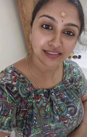 Olny Speaking Tamil aunty phone sex age 35