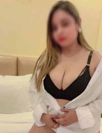 Call girls in Dwarka, Delhi 8800410550