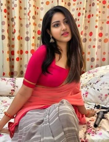 call girls in Delhi Lajpat Nagar 9953525677 short