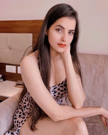 Khar Road Escorts@Reshmi 9004554577@Khar Road Call Girls Services || Mumbai Airport Escorts