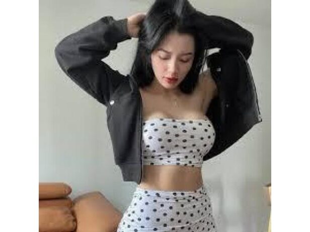 Call Us ➥9990327884▻Call Girls In Ashok Vihar Delhi