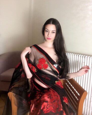 Pakistani Escorts in Dubai | Call +971 559125260