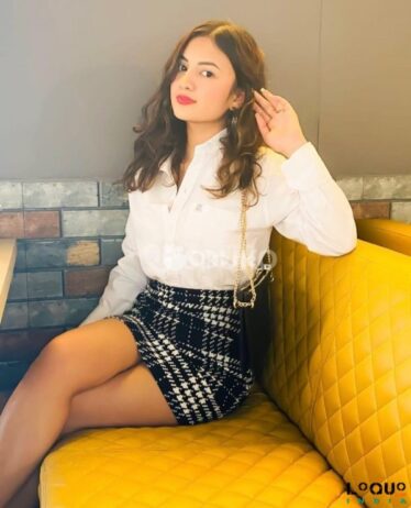 Call girls in Adarsh Nagar (Delhi) 8860366521 Escort Service