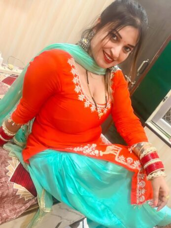 college girl with fingaring and voice ke sath available 24