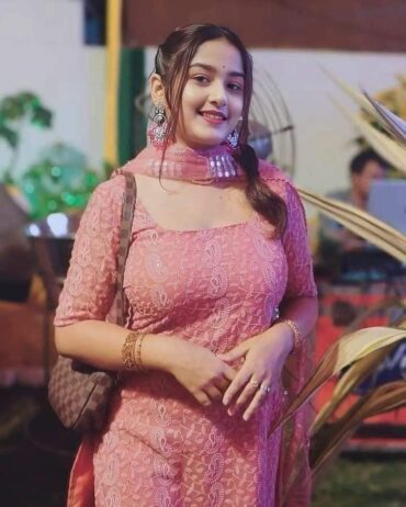 Classic Call Girls In Noida Sector 18 { 8744892228 Female Escort Service In 24/7 Delhi NCR