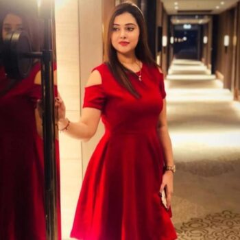 independent-girls-5-star-luxury-hotels-escort-in-new-delhi-12675210_original-1