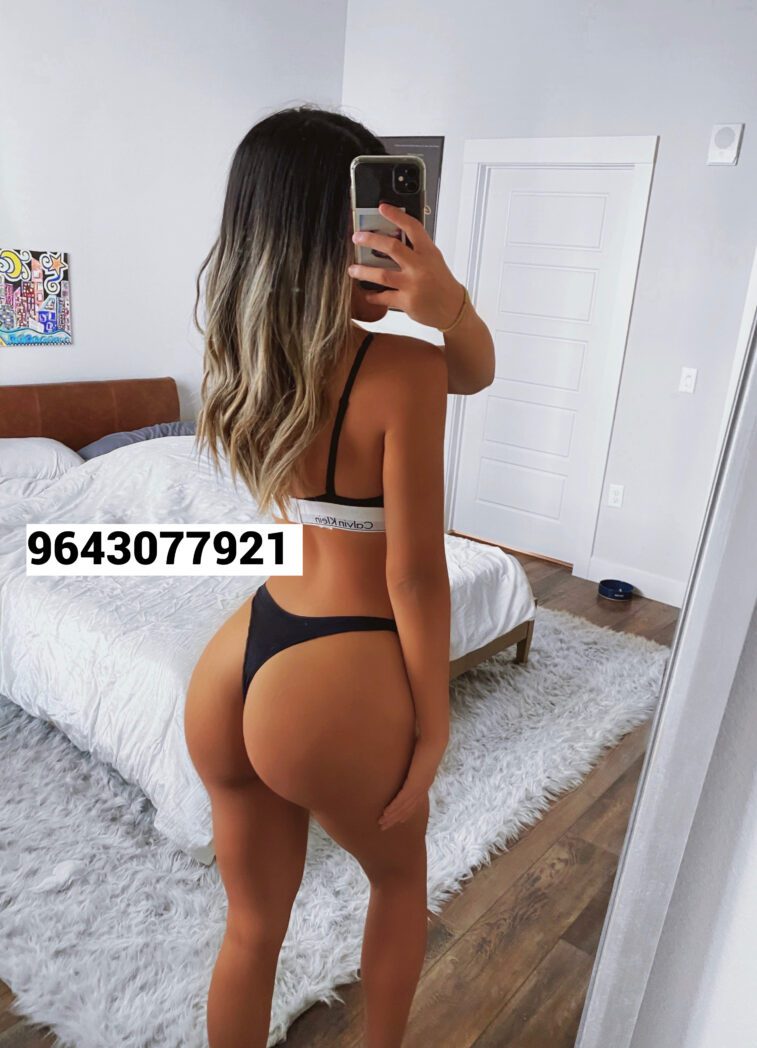 #Laxmi Nagar  ❥-𝓗𝓞𝓣 ✡️9643077921✡️Call Girls In Delhi Door Stap Delivery