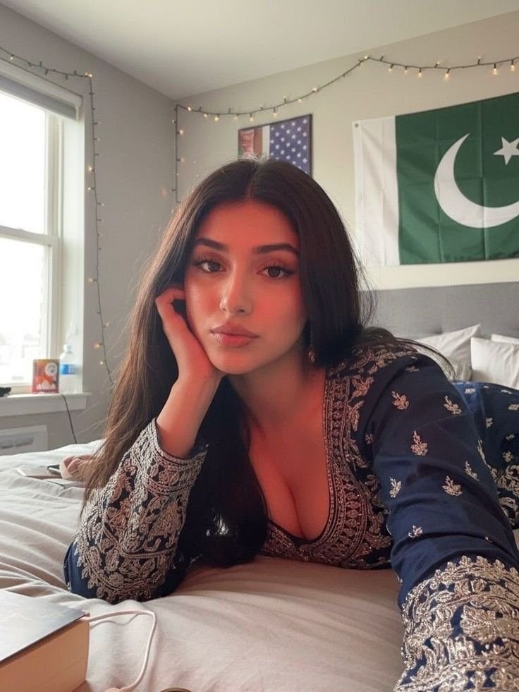 CALL GIRLS IN DELHI Kalkaji YOUNG GIRLS BEST ESCORT SERVES