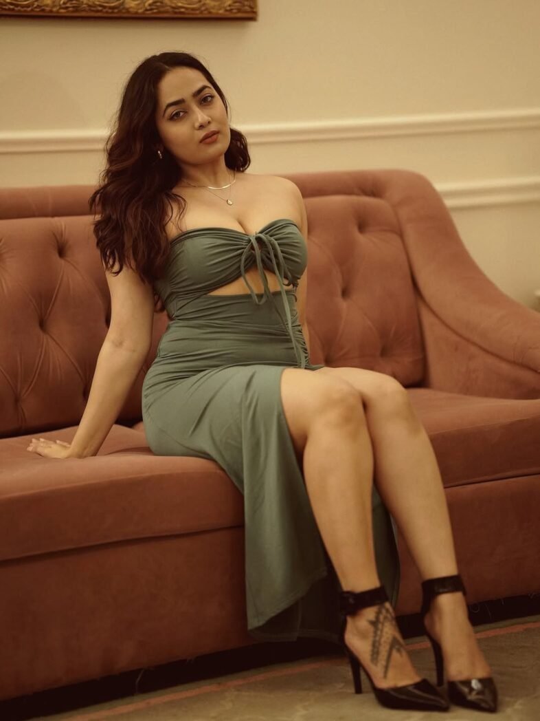 Real Meet ℭaℒℒ Girls In Dayanand Colony (Delhi) 9821774457 EscoℝTs ServiCe
